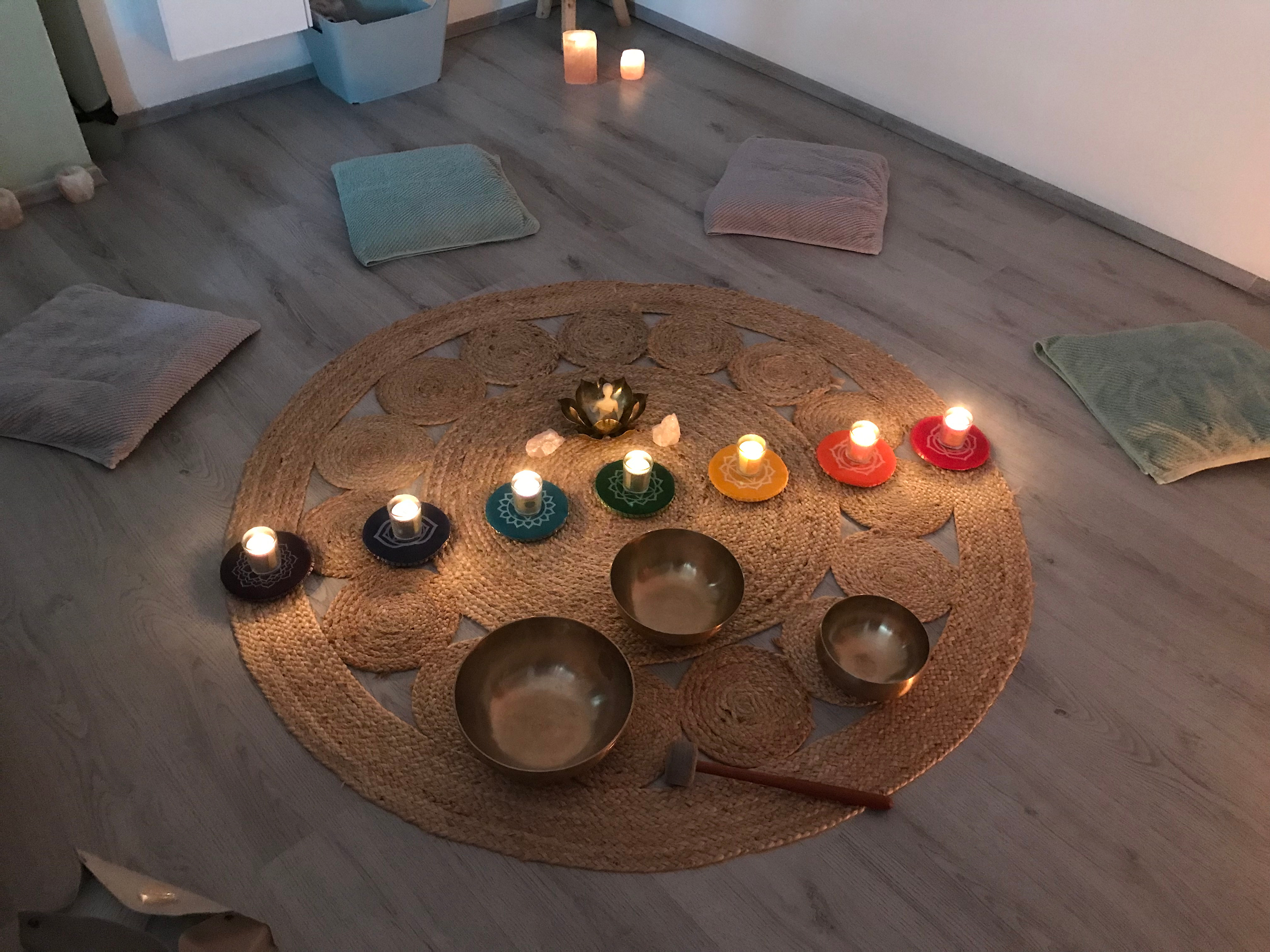 Empfangsbereich der Praxis für spirituelle Heilmassagen